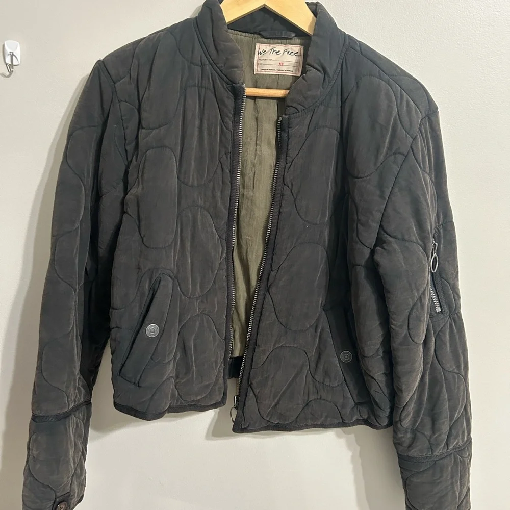 Free People Black Quilted Bomber Jacket - Picture 6 of 7